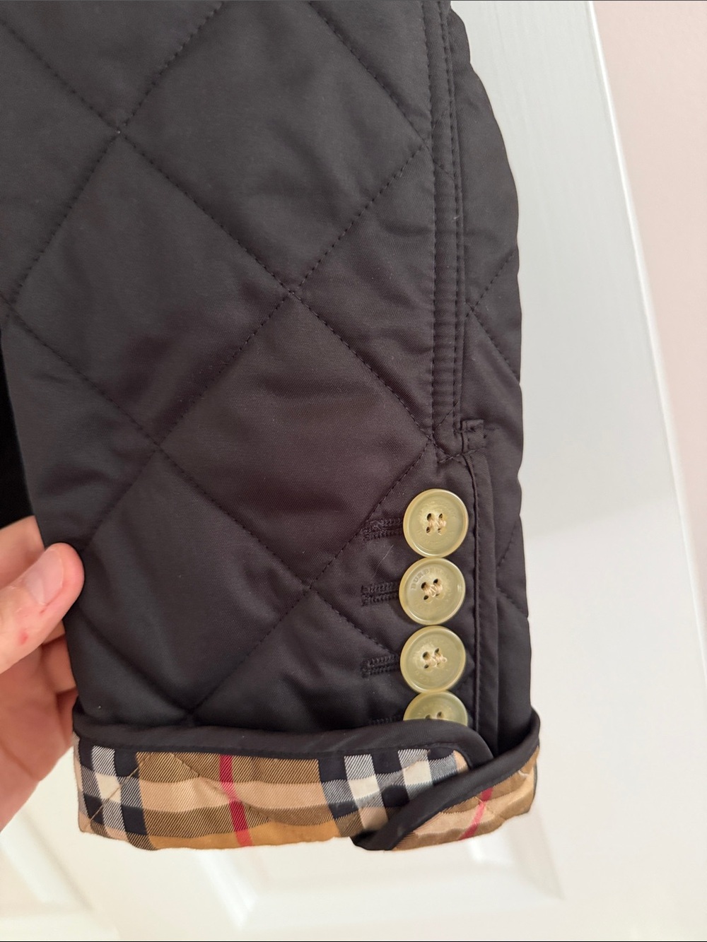 Burberry Black Quilted Jacket with Classic Nova Check Lining - Picture 3 of 11